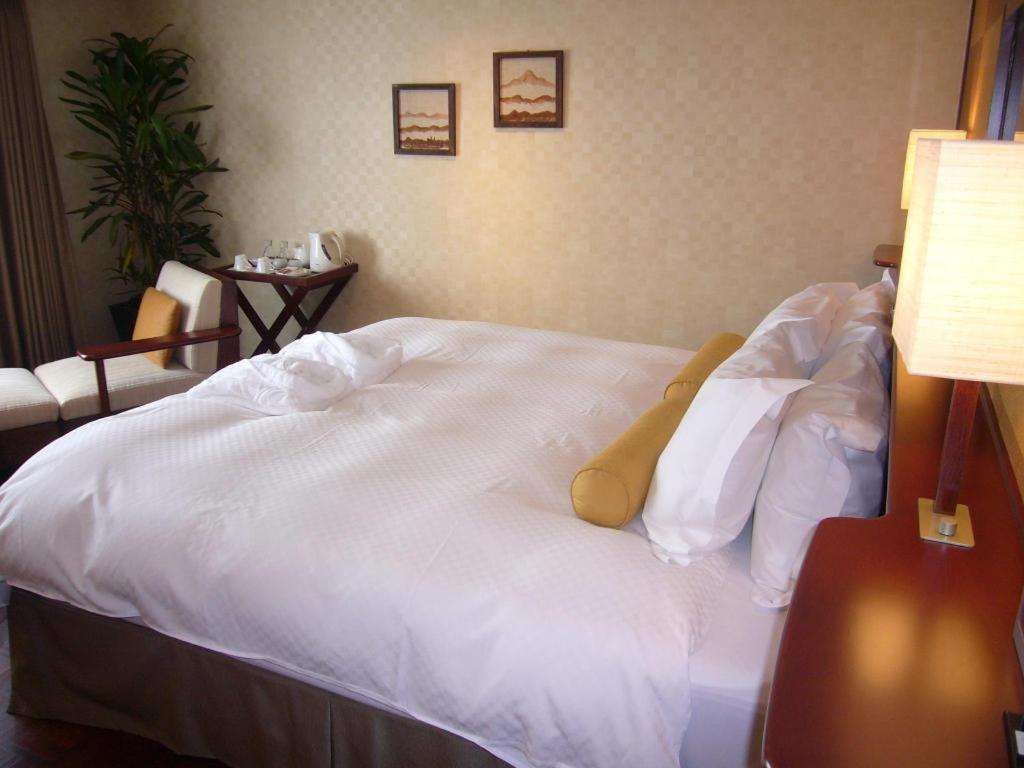 Miyazaki Kanko Hotel Buitenkant foto