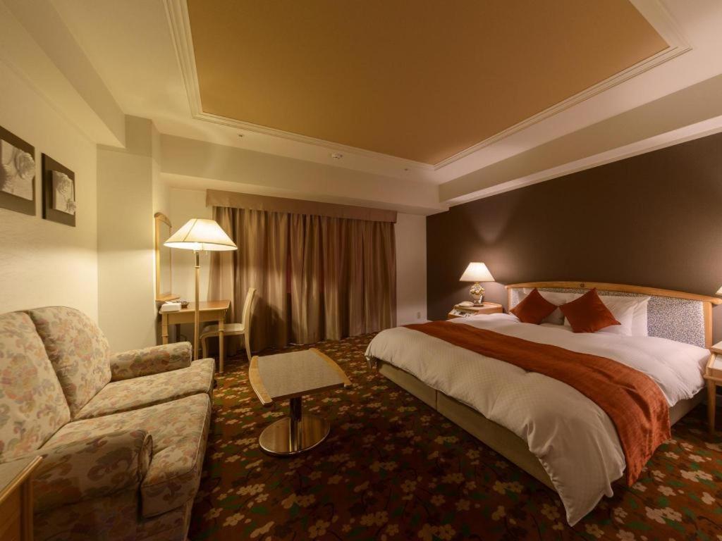 Miyazaki Kanko Hotel Buitenkant foto