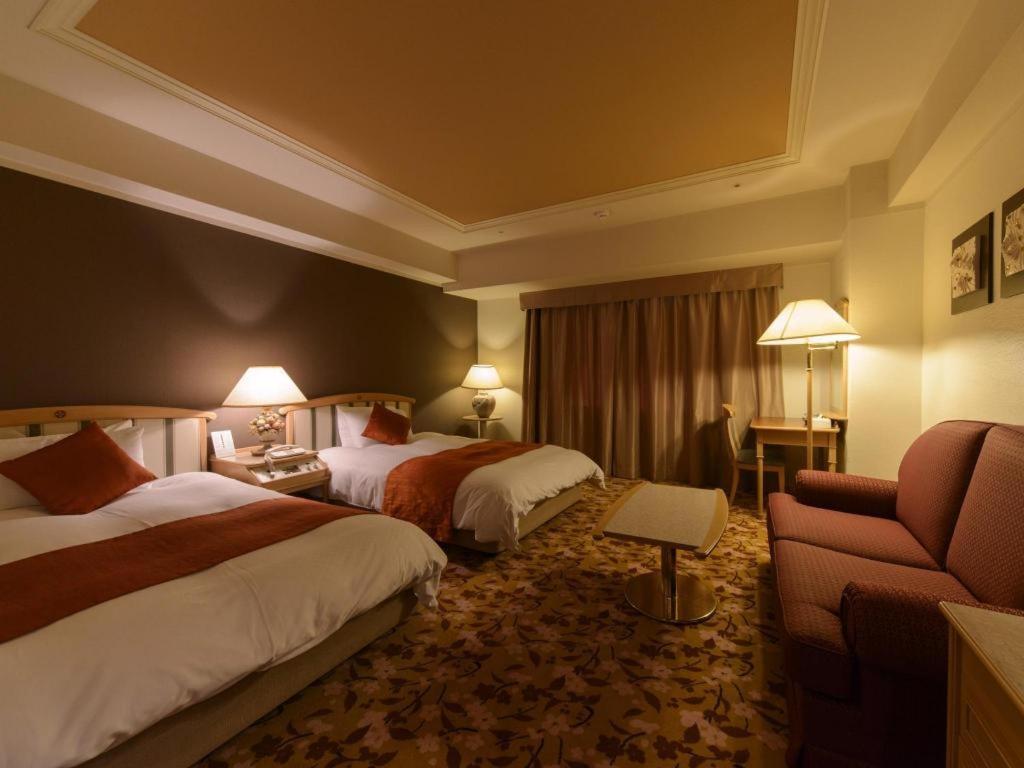 Miyazaki Kanko Hotel Buitenkant foto
